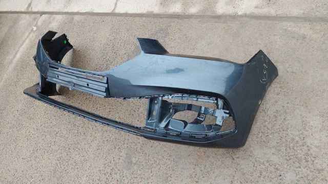 VAG 5FA807221 Передний бампер в наличии Полтава