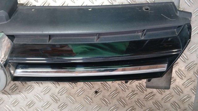 5GM853653A VAG Решетка радиатора купить в Николаев