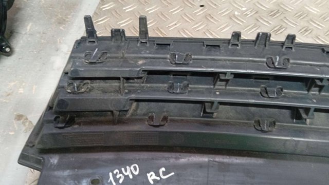 5GM853653A Решетка радиатора купить Киев