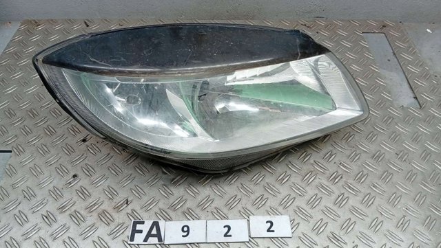 Правая блок фара 5J1941016 VAG