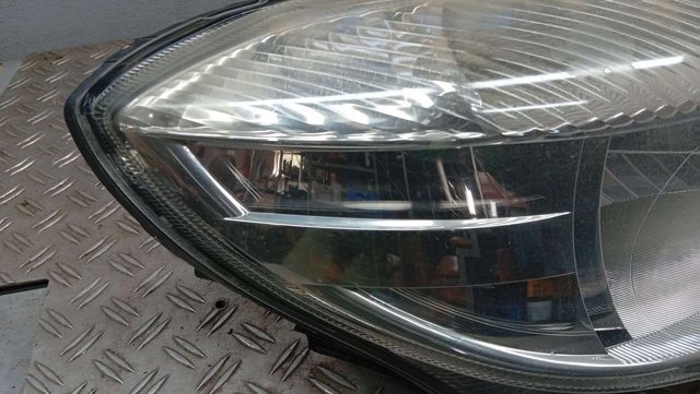 VAG 5J1941018C Правая фара в наличии Тернополь