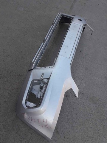 VAG 5L0807221K Передний бампер в наличии Кривой Рог