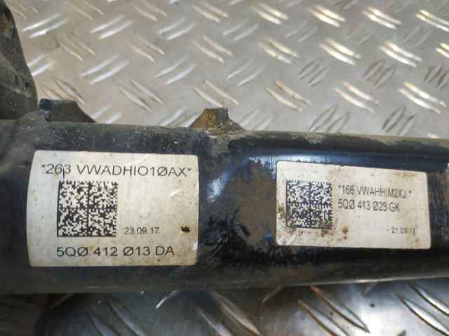 VAG 5Q0413023GK Амортизатор передний в наличии Николаев