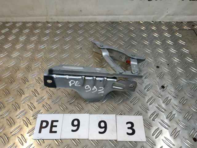Петля капота, правая 600673700E TESLA