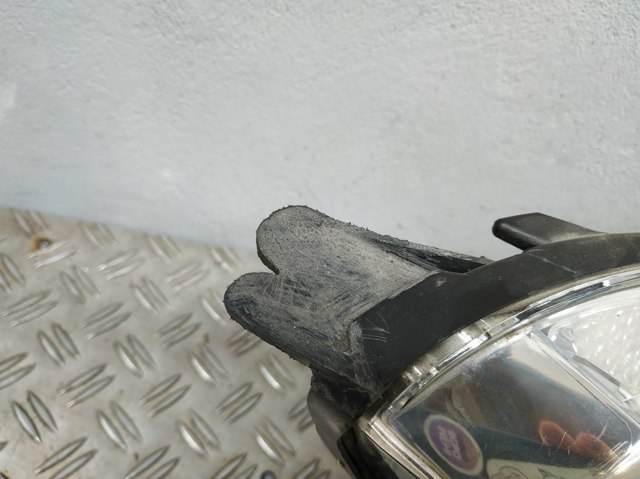 6206A8 PEUGEOT Правая фара купить в Сумы
