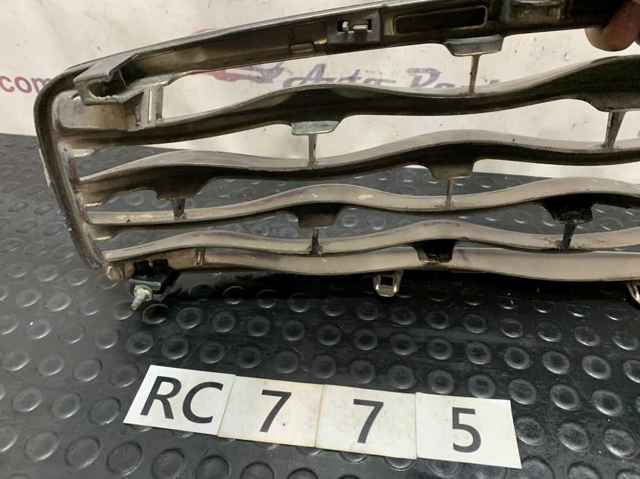 NISSAN 620701CA0A Решетка радиатора в наличии Полтава