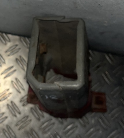 622102J035 NISSAN Кронштейн бампера переднего правый купить в Тернополь