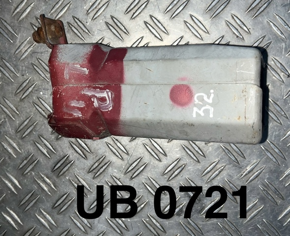 Кронштейн бампера переднего, левый 622112J030 NISSAN