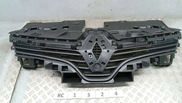 Облицовка радиатора 622562901R RENAULT