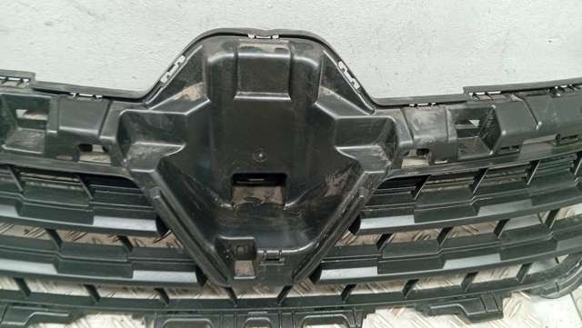 622565187R RENAULT Решетка радиатора купить в Одесса