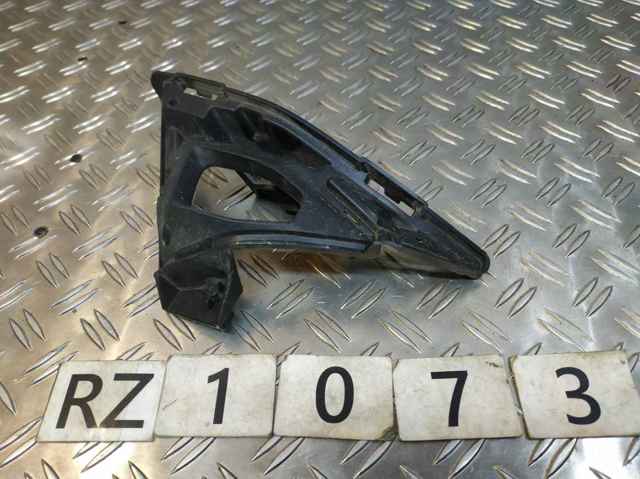 Ободок (окантовка) фары противотуманной правой 622566UA0A NISSAN