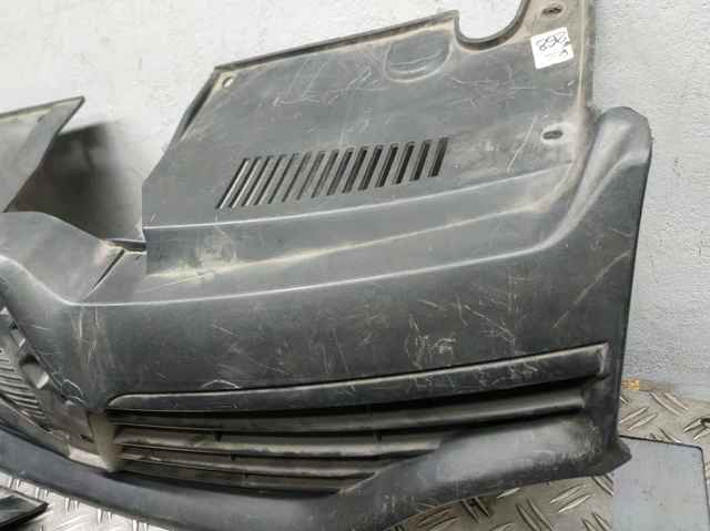 623105727R RENAULT Решетка радиатора купить в Полтава