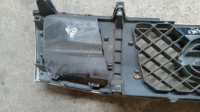 NISSAN 623107S200 Решетка радиатора в наличии Кривой Рог