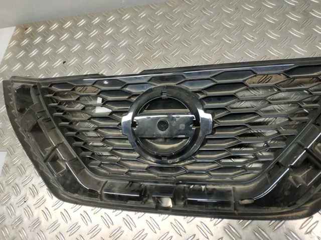 62310HV2 NISSAN Решетка радиатора купить в Львов