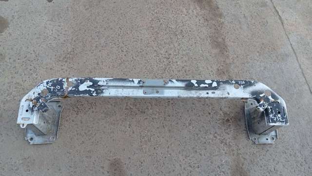 Усилитель переднего бампера  6400D185 MITSUBISHI