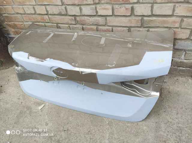TOYOTA 6440102F30 Крышка багажника в наличии Тернополь