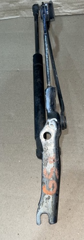 TOYOTA 6451030430 Петля крышки багажника в наличии Тернополь