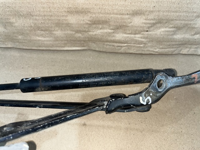 TOYOTA 6452030240 Петля крышки багажника в наличии Ужгород