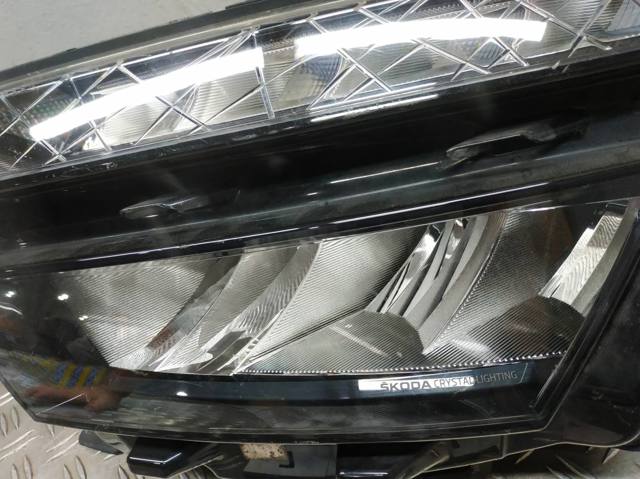 VAG 658941015 Фара левая в наличии Черновцы