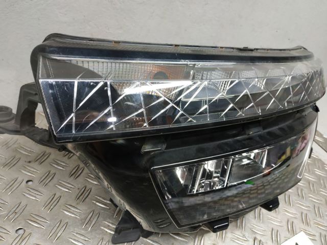 VAG 658941015 Фара левая в наличии Киев