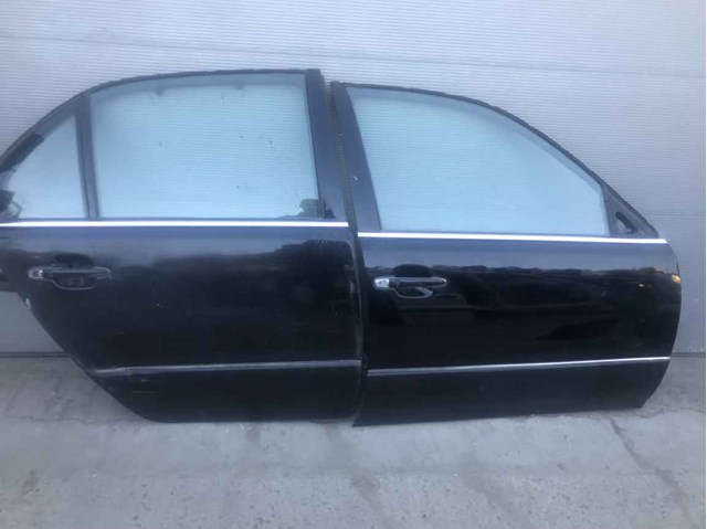 Задняя правая дверь 6700350040 TOYOTA