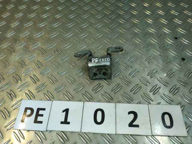 Петля двери задней правой 67910SWWE01ZZ HONDA