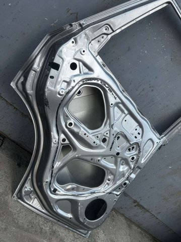 6800454P01 SUZUKI Дверь задняя левая купить в Львов