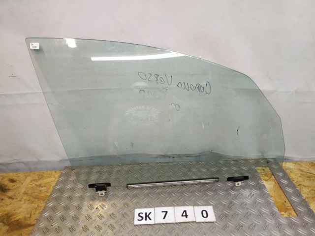 Стекло двери передней правой 681010F010 TOYOTA