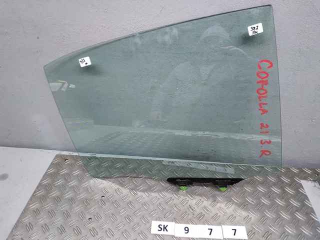 Стекло заднее правое 6810302580 TOYOTA