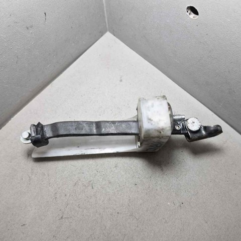 6862060100 TOYOTA Ограничитель открывания двери передний левый купить в Киев