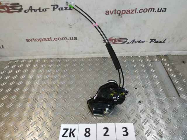 Замок двери задней левой 6905048060 TOYOTA
