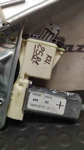 Стеклоподъемник задней правой двери 6983005100 TOYOTA