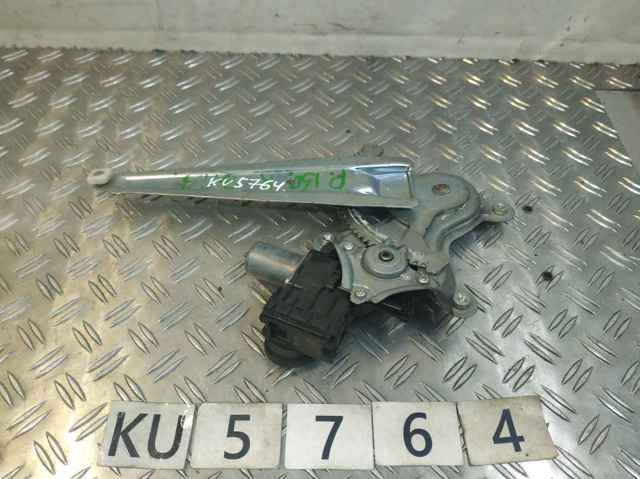  Механизм стеклоподъемника правой задней двери 6983060110 TOYOTA
