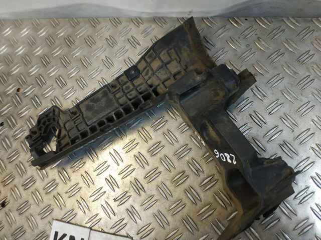 LAND ROVER 6G9N10724FG Подставка аккумулятора в наличии Тернополь