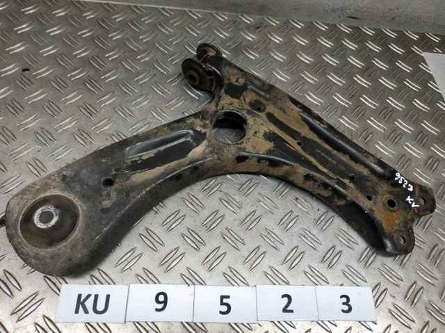 Рычаг передней подвески нижний, правый 6R0407152 VAG