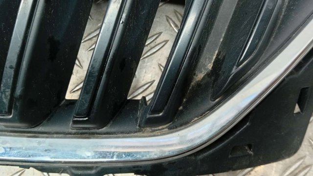 VAG 6V0853653C Решетка радиатора в наличии Винница