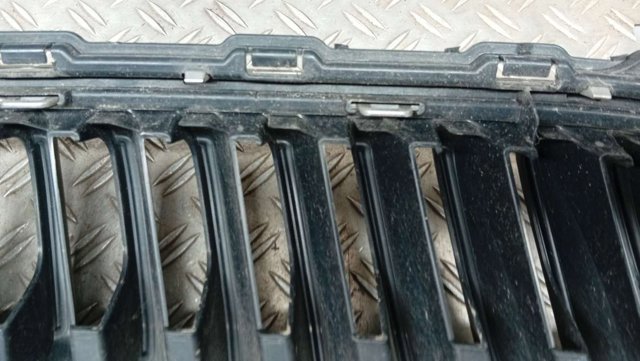 6V0853653C Решетка радиатора купить Ужгород