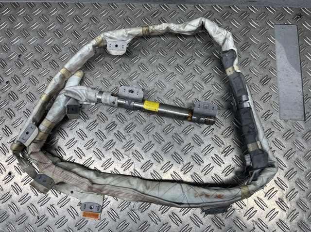 AIRBAG, шторка боковая правая 7030A082 MITSUBISHI