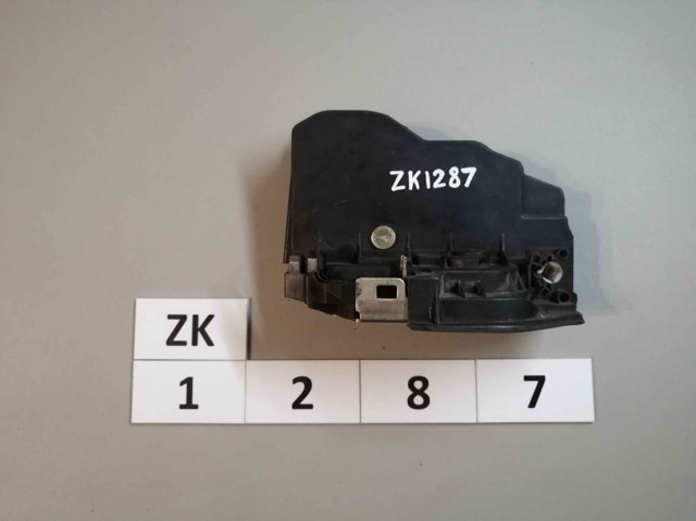 Запор кабины 7036167 BMW