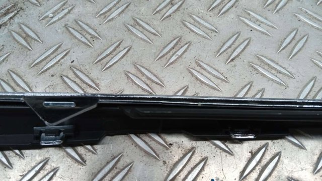 HONDA 71162TVAA01 Молдинг решетки радиатора правый в наличии Украина