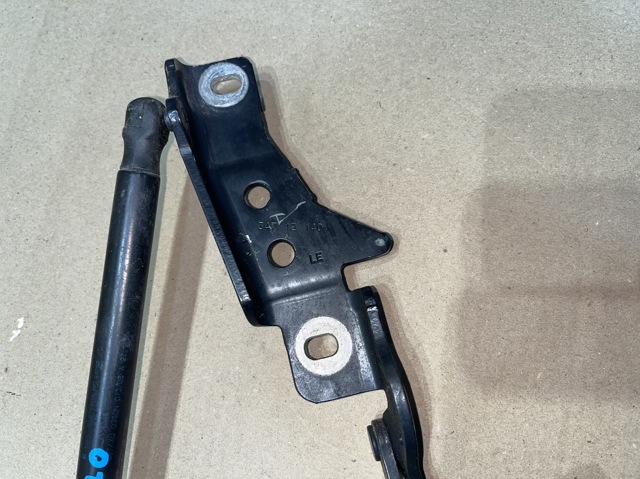 7148347 BMW Петля капота левая купить в Ирпень