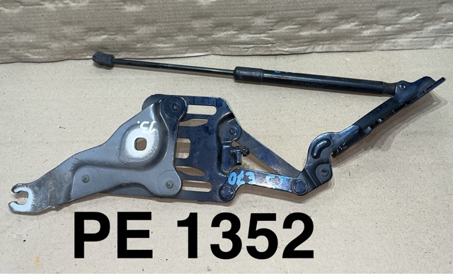 Петля капота, левая 7148347 BMW