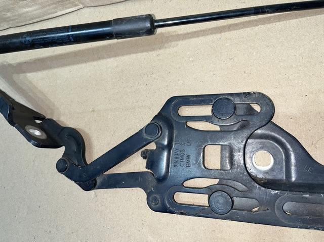 7148347 BMW Петля капота левая купить в Чернигов