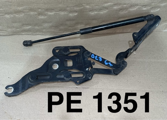 Петля капота, правая 7148348 BMW