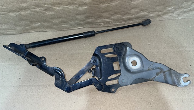 7148348 BMW Петля капота правая купить в Хмельницкий
