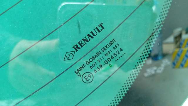 RENAULT 727129203R Лобовое стекло в наличии Запорожье
