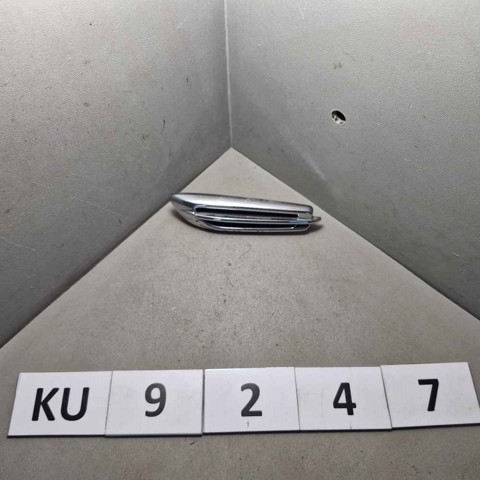 7407A087 Накладка крыла переднего левого купить Ирпень