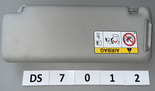 7431060F00B1 Солнцезащитный козырек купить Хмельницкий