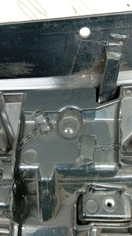 7450B303 MITSUBISHI Решетка радиатора купить в Черновцы