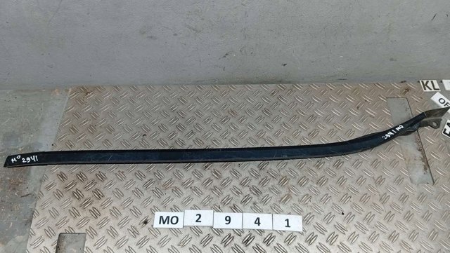 Молдинг лобового стекла, правый 755350E090 TOYOTA